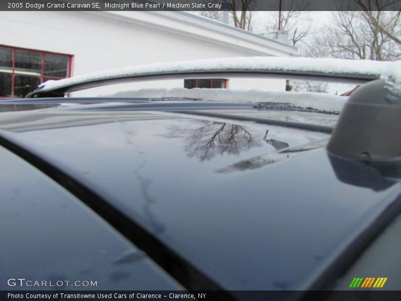 Midnight Blue Pearl / Medium Slate Gray 2005 Dodge Grand Caravan SE