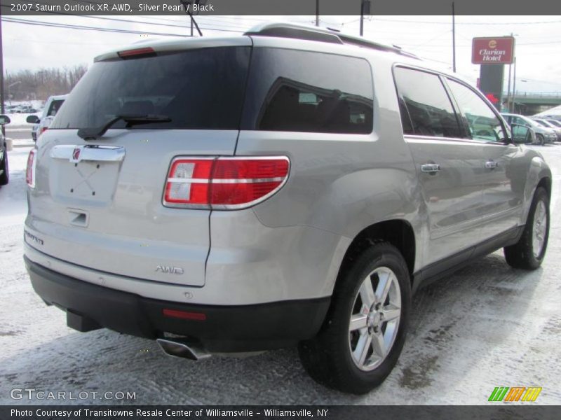 Silver Pearl / Black 2007 Saturn Outlook XR AWD