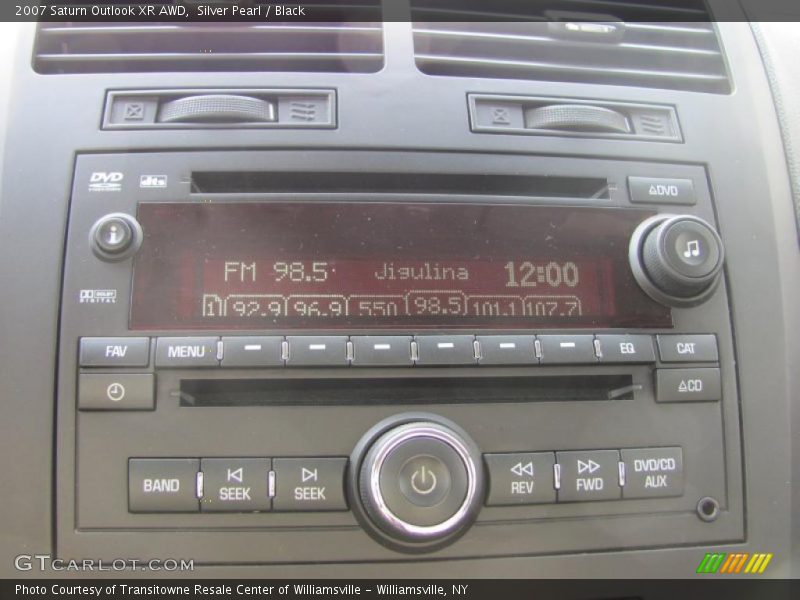 Silver Pearl / Black 2007 Saturn Outlook XR AWD