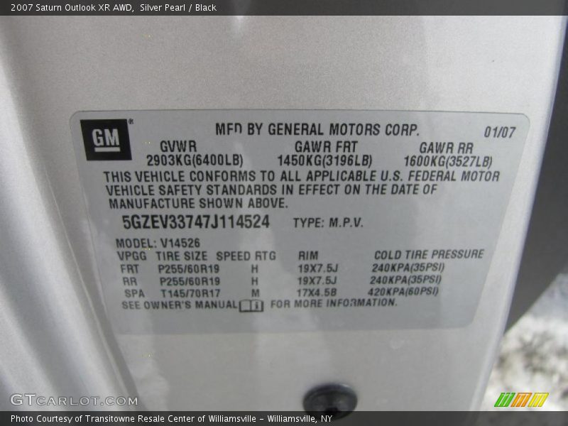 Silver Pearl / Black 2007 Saturn Outlook XR AWD