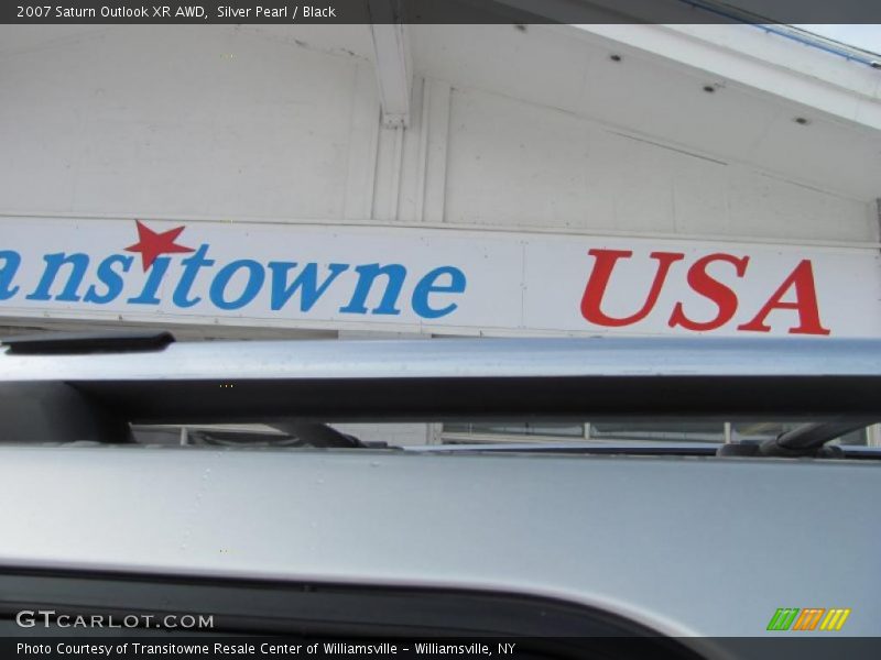 Silver Pearl / Black 2007 Saturn Outlook XR AWD