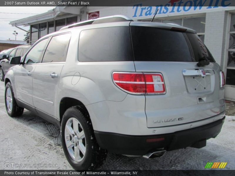 Silver Pearl / Black 2007 Saturn Outlook XR AWD