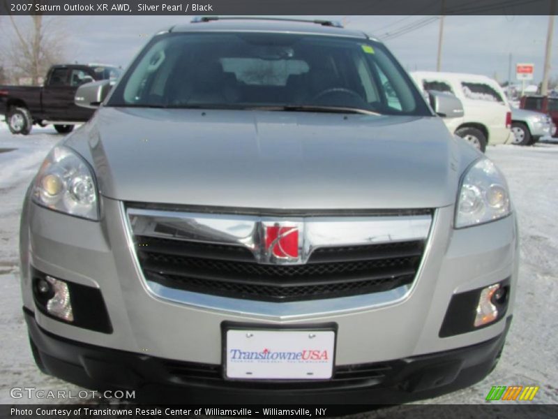 Silver Pearl / Black 2007 Saturn Outlook XR AWD