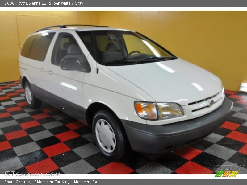 Super White / Gray 2000 Toyota Sienna LE