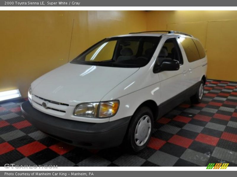 Super White / Gray 2000 Toyota Sienna LE