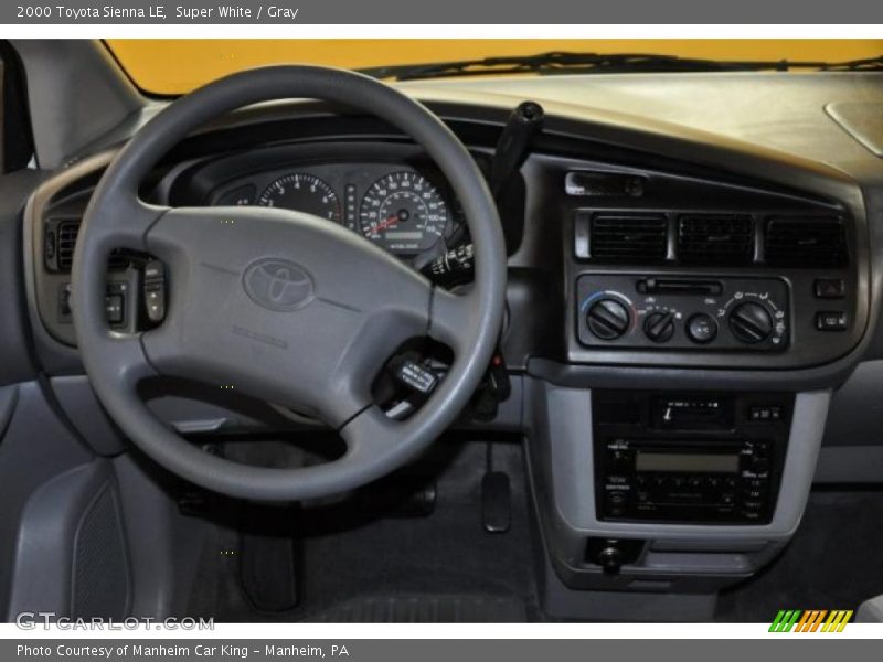 Super White / Gray 2000 Toyota Sienna LE