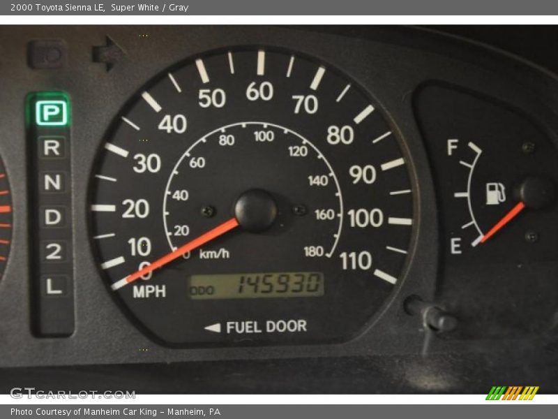 Super White / Gray 2000 Toyota Sienna LE