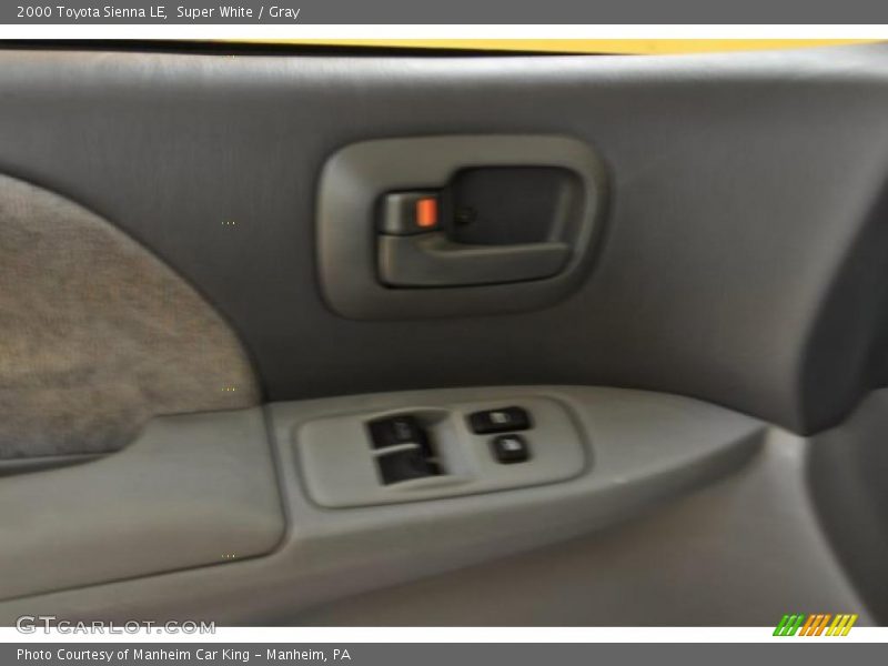 Super White / Gray 2000 Toyota Sienna LE