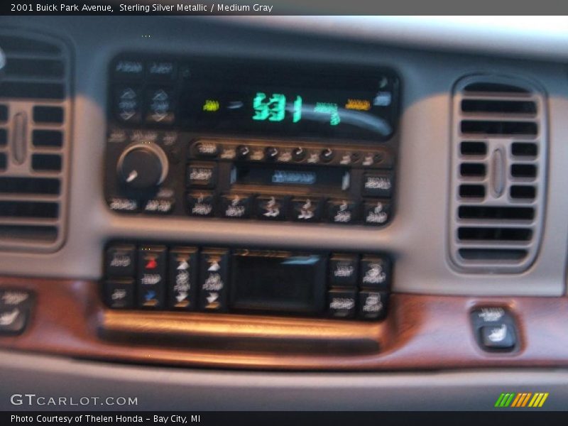 Sterling Silver Metallic / Medium Gray 2001 Buick Park Avenue