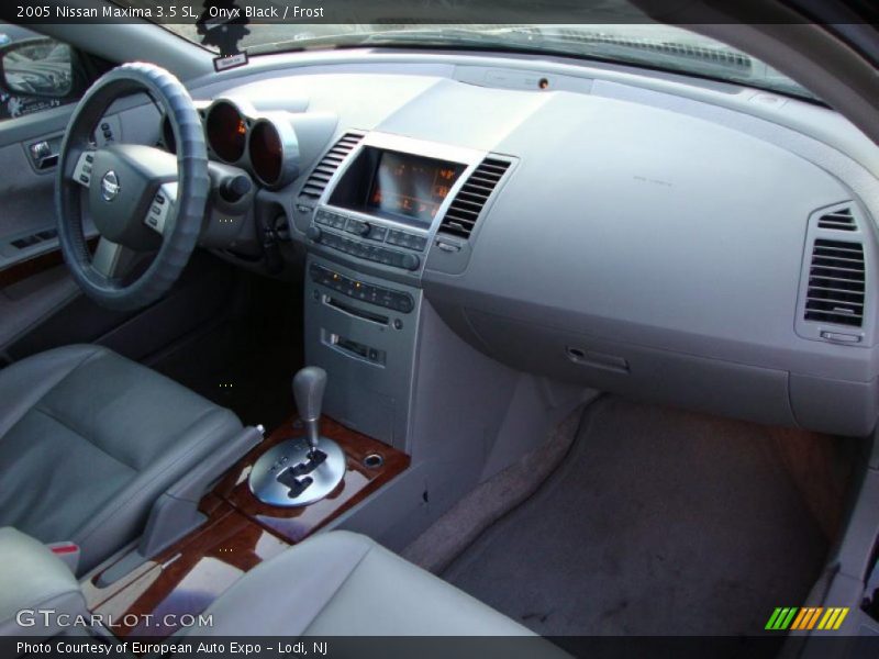 Onyx Black / Frost 2005 Nissan Maxima 3.5 SL