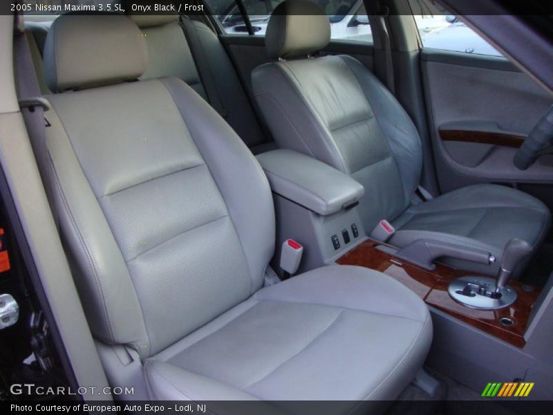 Onyx Black / Frost 2005 Nissan Maxima 3.5 SL