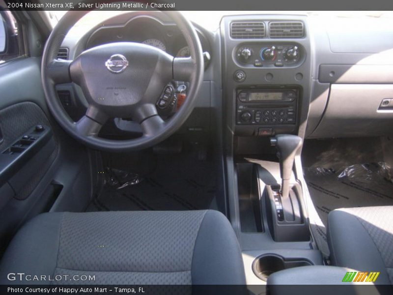 Silver Lightning Metallic / Charcoal 2004 Nissan Xterra XE