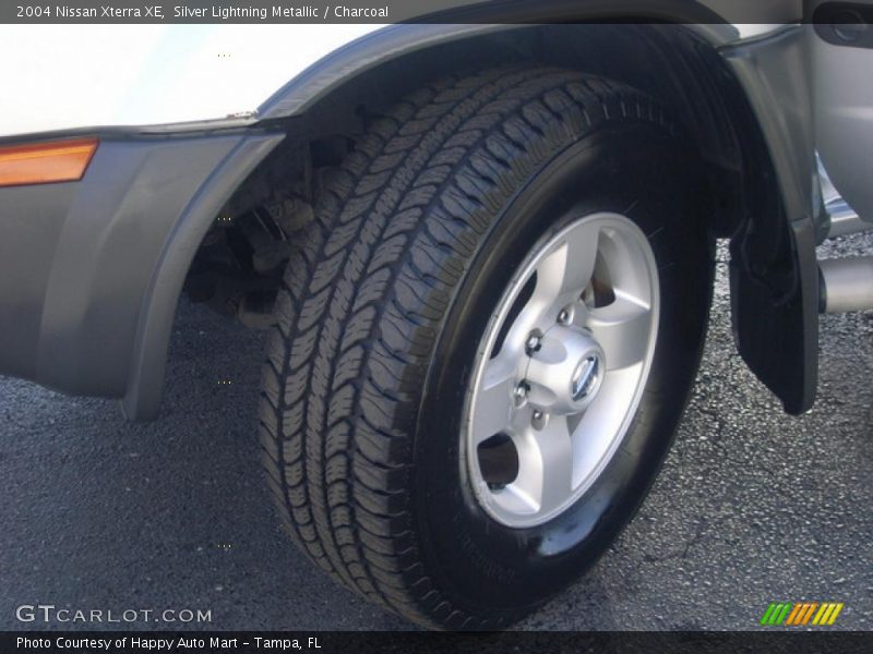 Silver Lightning Metallic / Charcoal 2004 Nissan Xterra XE