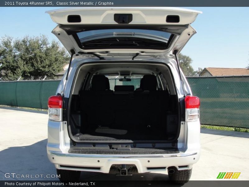 Classic Silver Metallic / Graphite 2011 Toyota 4Runner SR5