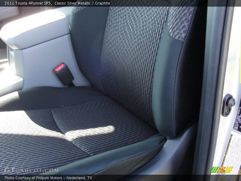 Classic Silver Metallic / Graphite 2011 Toyota 4Runner SR5