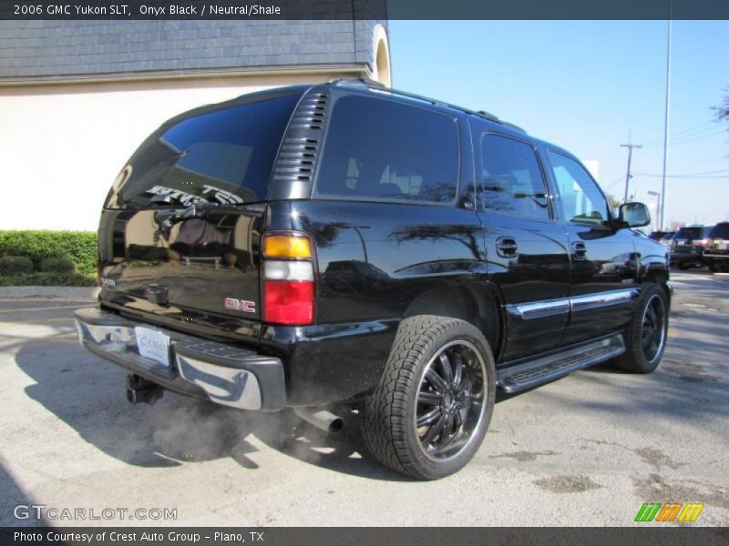 Onyx Black / Neutral/Shale 2006 GMC Yukon SLT