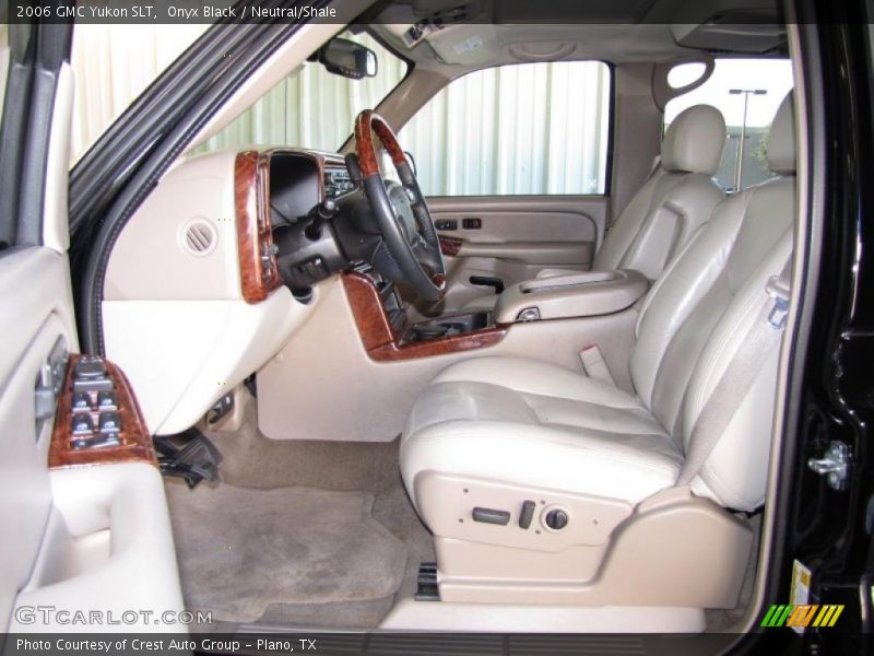 Onyx Black / Neutral/Shale 2006 GMC Yukon SLT