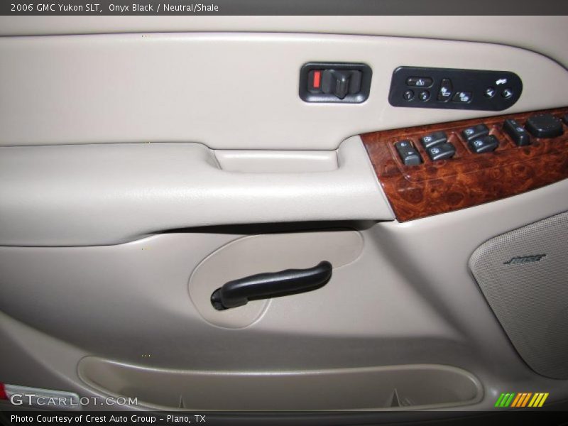 Onyx Black / Neutral/Shale 2006 GMC Yukon SLT