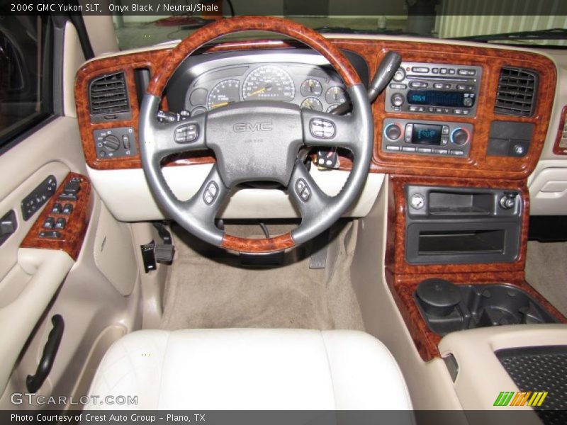 Onyx Black / Neutral/Shale 2006 GMC Yukon SLT