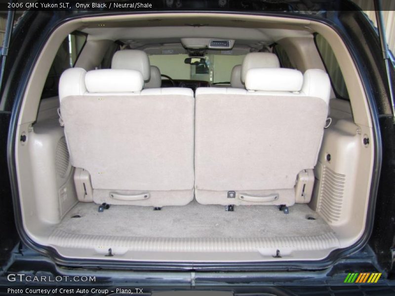 Onyx Black / Neutral/Shale 2006 GMC Yukon SLT