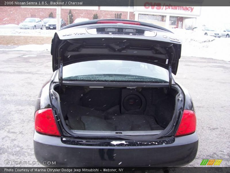Blackout / Charcoal 2006 Nissan Sentra 1.8 S