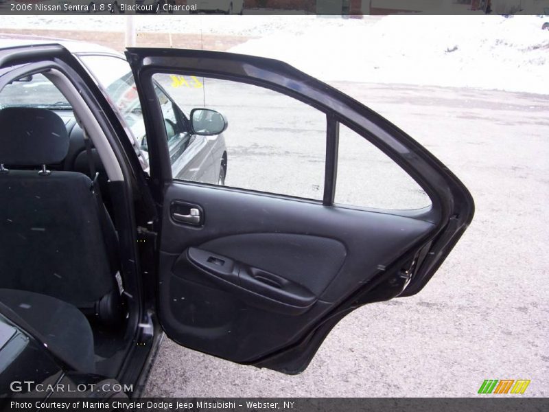 Blackout / Charcoal 2006 Nissan Sentra 1.8 S