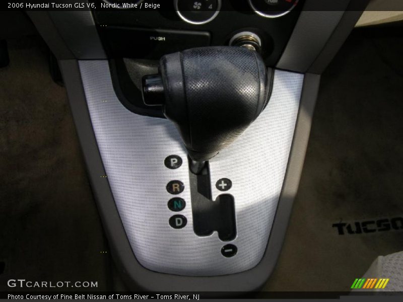 Nordic White / Beige 2006 Hyundai Tucson GLS V6