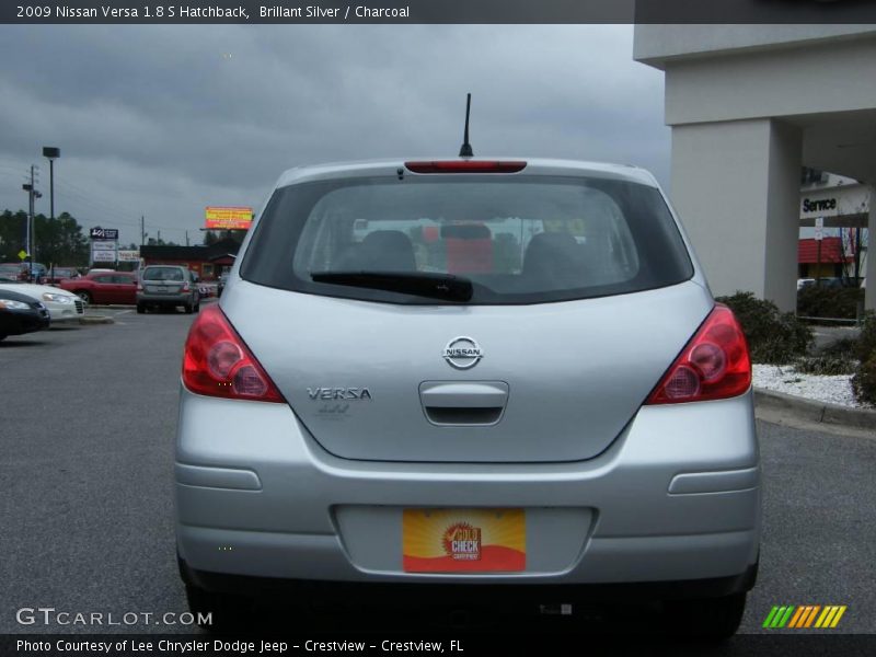 Brillant Silver / Charcoal 2009 Nissan Versa 1.8 S Hatchback