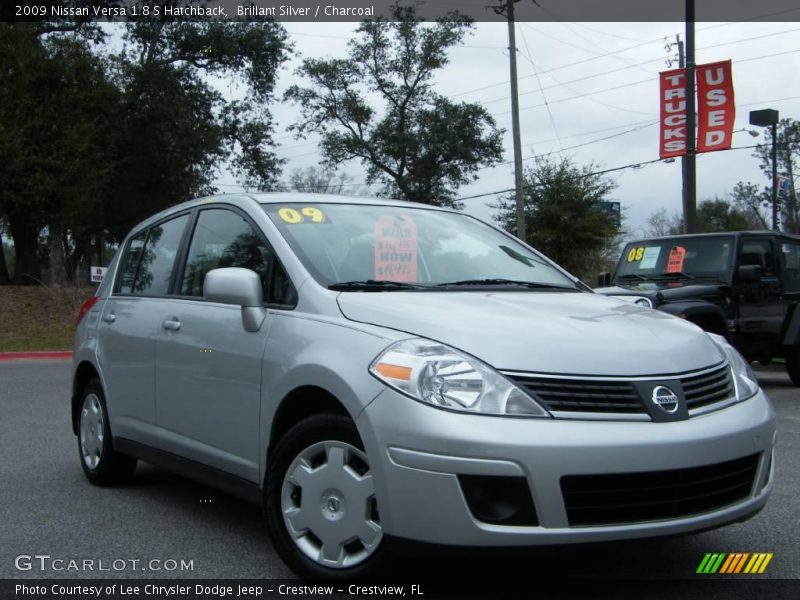 Brillant Silver / Charcoal 2009 Nissan Versa 1.8 S Hatchback