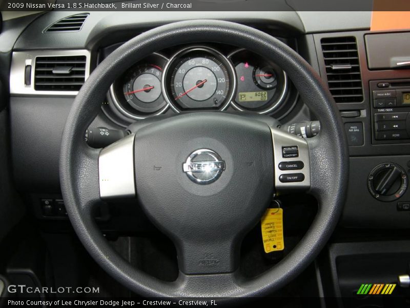 Brillant Silver / Charcoal 2009 Nissan Versa 1.8 S Hatchback