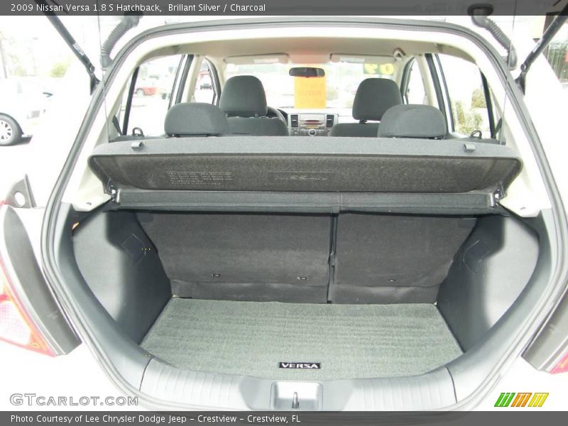 Brillant Silver / Charcoal 2009 Nissan Versa 1.8 S Hatchback