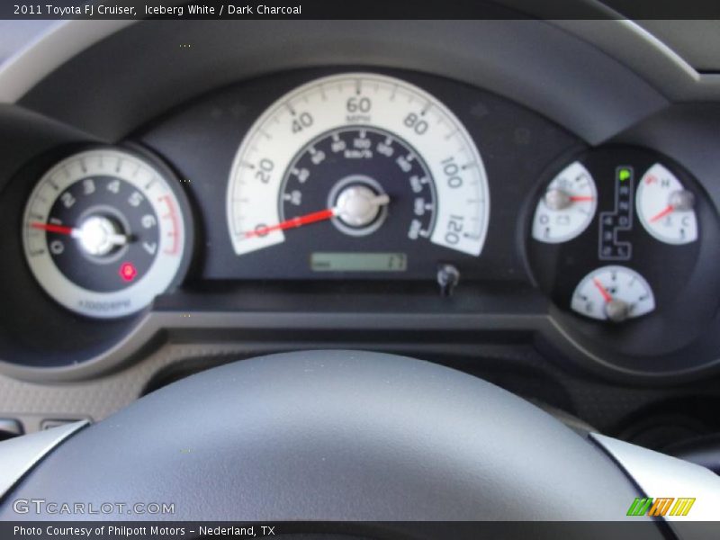 Iceberg White / Dark Charcoal 2011 Toyota FJ Cruiser