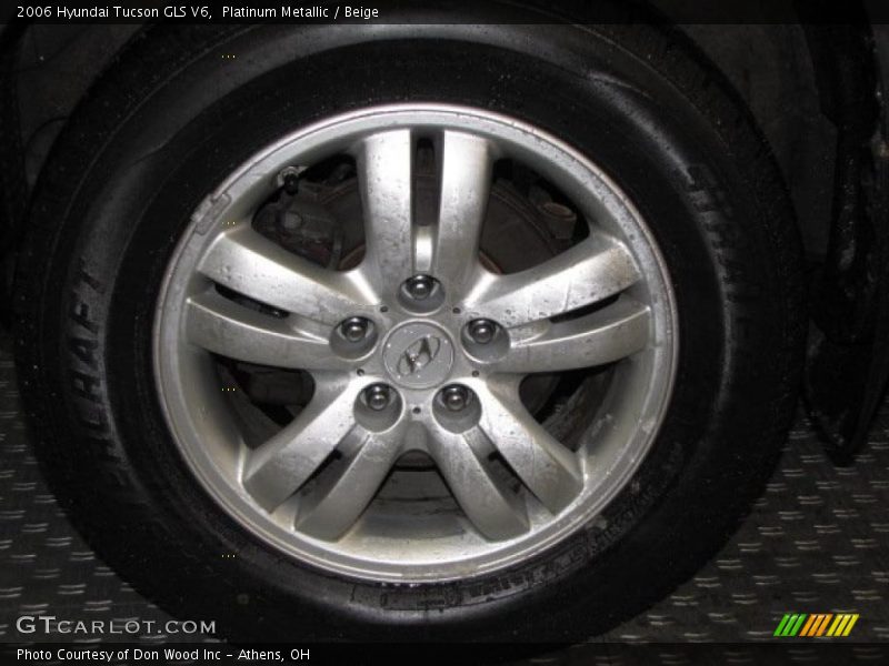 Platinum Metallic / Beige 2006 Hyundai Tucson GLS V6