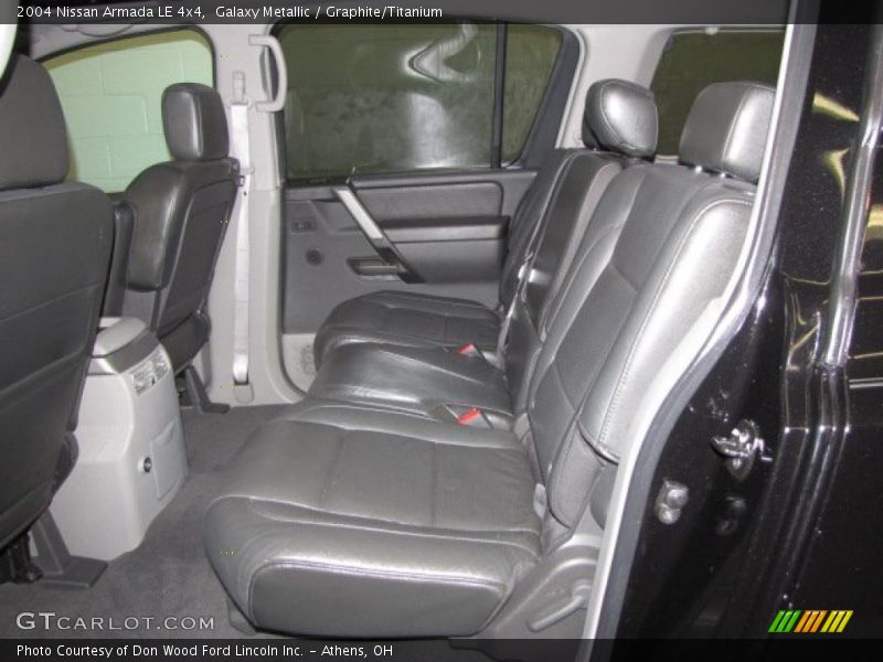 Galaxy Metallic / Graphite/Titanium 2004 Nissan Armada LE 4x4