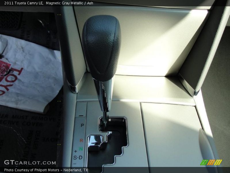 Magnetic Gray Metallic / Ash 2011 Toyota Camry LE