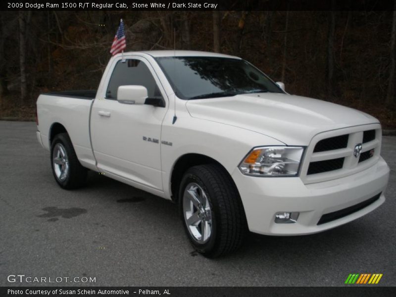 Front 3/4 View of 2009 Ram 1500 R/T Regular Cab