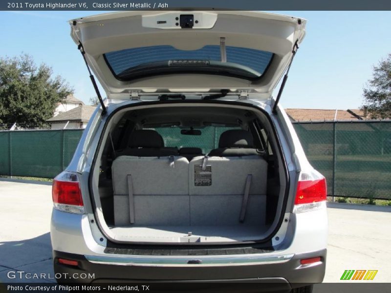 Classic Silver Metallic / Ash 2011 Toyota Highlander V6