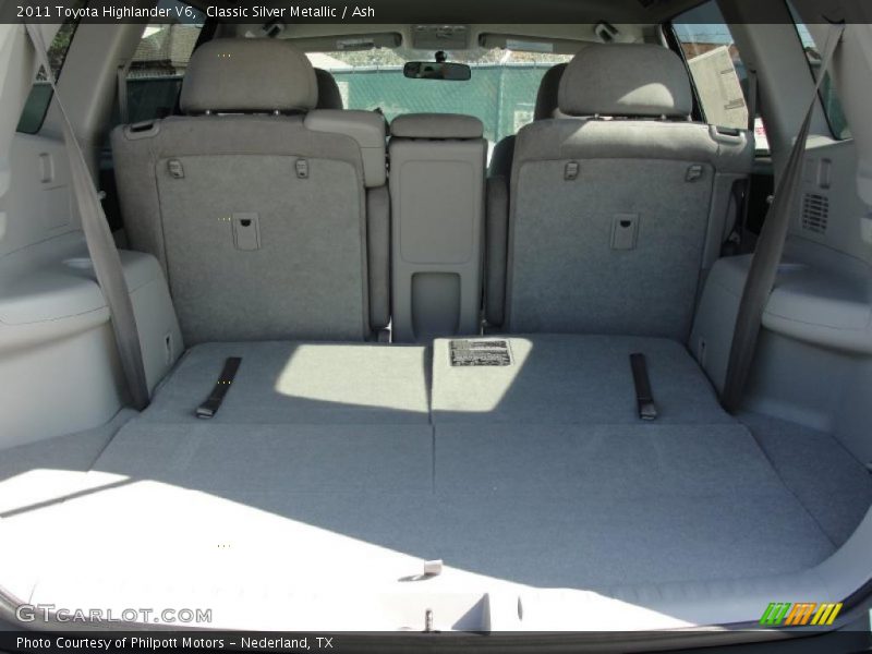  2011 Highlander V6 Trunk