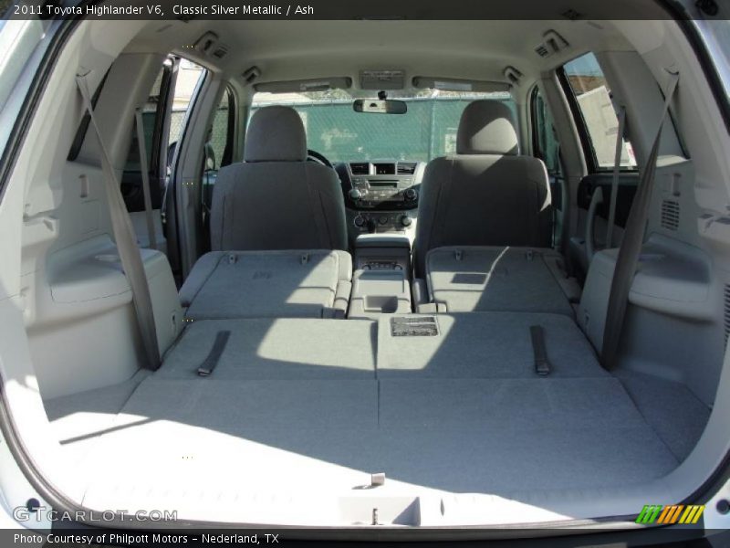  2011 Highlander V6 Trunk