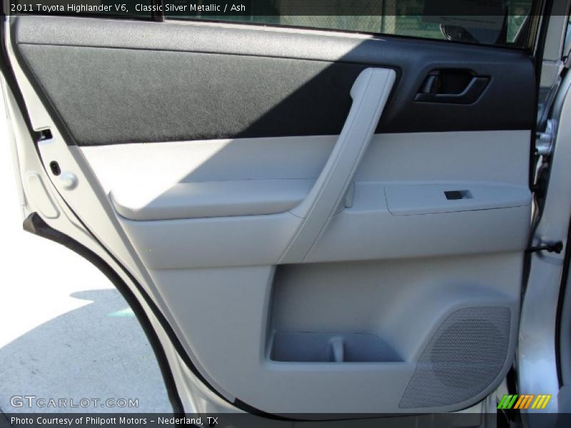 Classic Silver Metallic / Ash 2011 Toyota Highlander V6