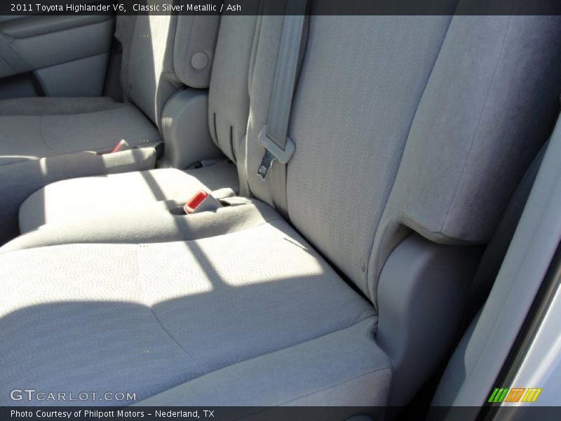 Classic Silver Metallic / Ash 2011 Toyota Highlander V6