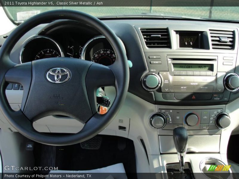 Dashboard of 2011 Highlander V6