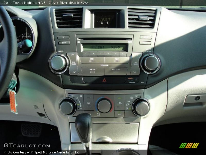 Controls of 2011 Highlander V6