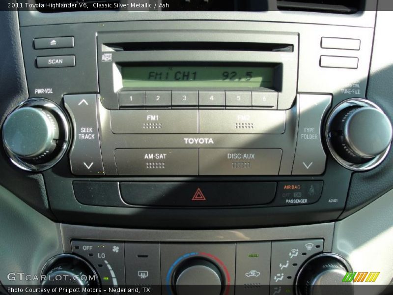 Controls of 2011 Highlander V6