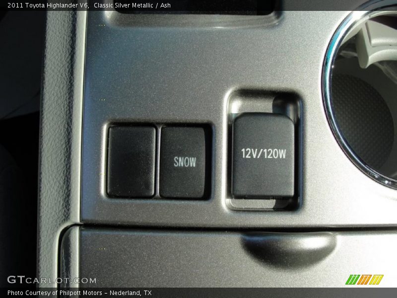 Classic Silver Metallic / Ash 2011 Toyota Highlander V6