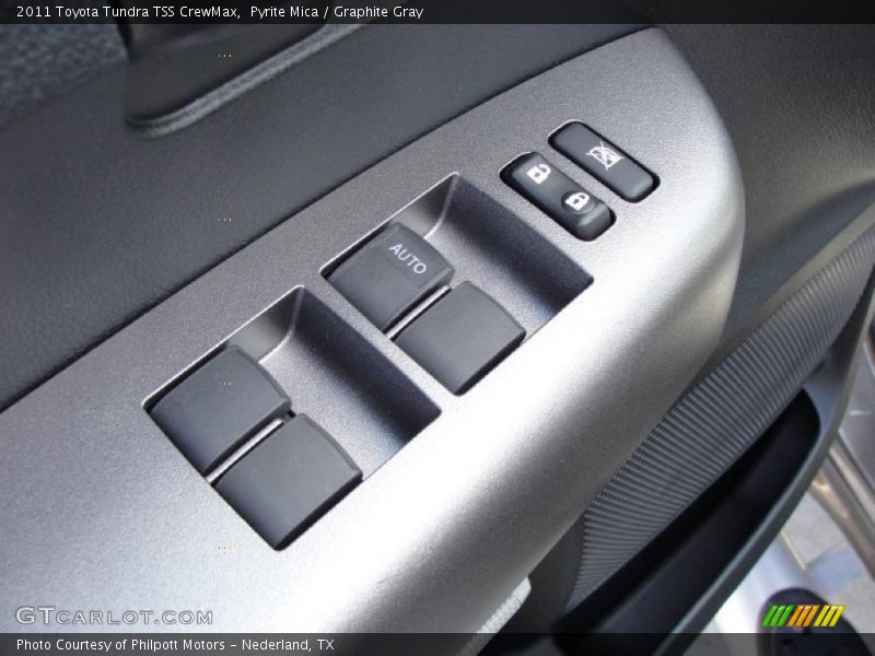 Controls of 2011 Tundra TSS CrewMax