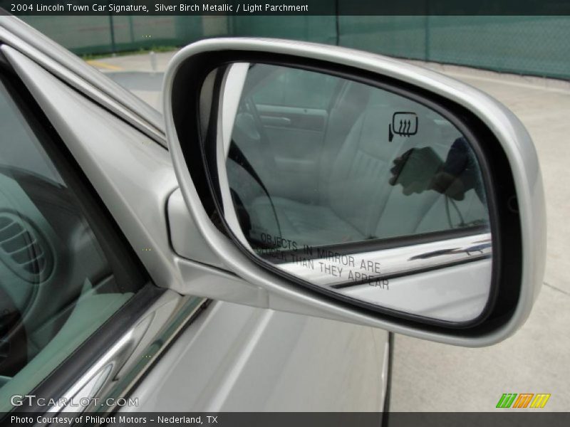 Silver Birch Metallic / Light Parchment 2004 Lincoln Town Car Signature