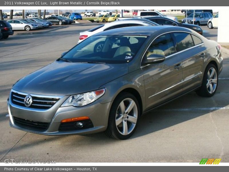 Front 3/4 View of 2011 CC Lux
