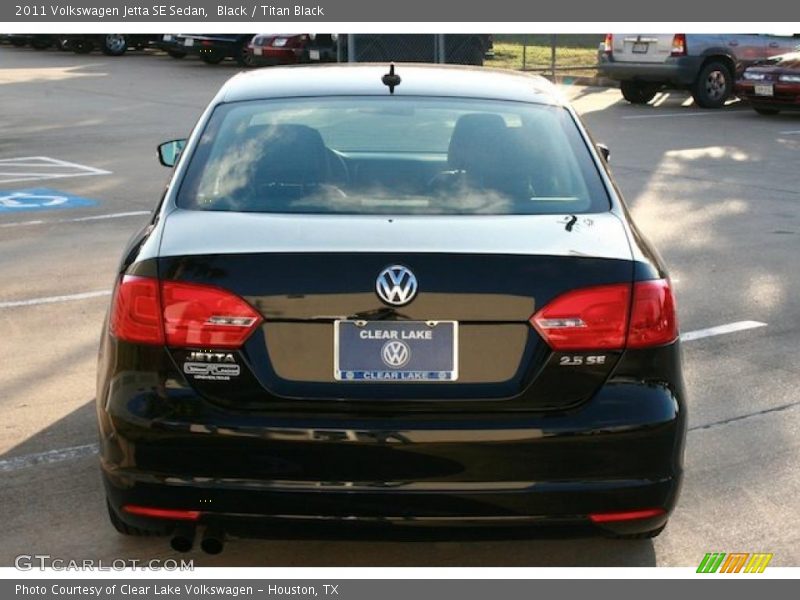 Black / Titan Black 2011 Volkswagen Jetta SE Sedan
