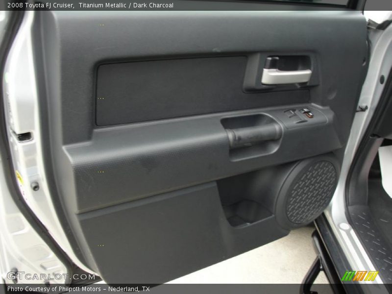 Door Panel of 2008 FJ Cruiser 